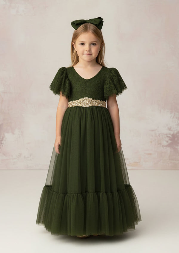 This olive flower girl dress is pure magic! Featuring delicate lace, a scalloped V-back, and a flowing tulle skirt, it's perfect for weddings of any style. Your little one will feel absolutely special walking down the aisle in this timeless gown.