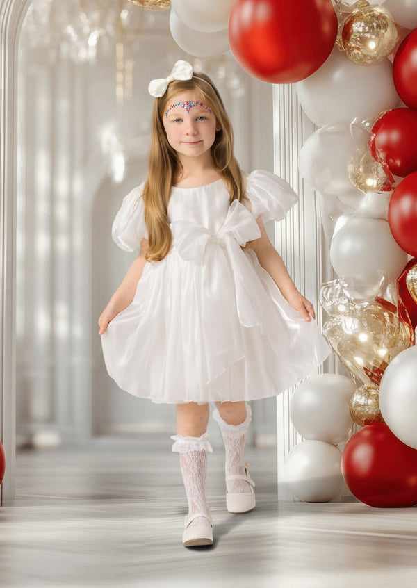 Classic white dress for girls, ideal for weddings, birthdays, or formal events