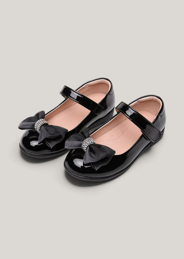 Cecily Flats in Black | Girls Shoes