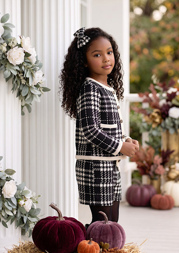 Applewood Manor Black Plaid Shorts Set