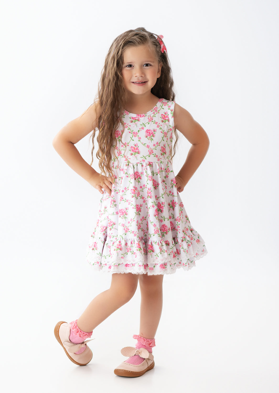 White Lace Fairytale Flower Girl Dress | Hannahrosevintageboutique.com