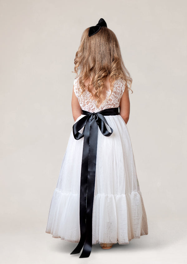 Hannah Rose Maelle in White or Black