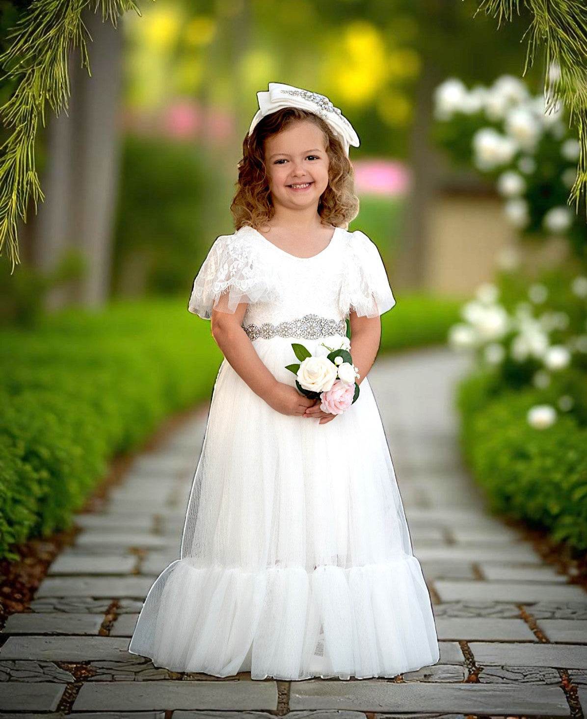 Elegant White Vintage-Inspired Flower Girl Dress with Scalloped Lace Back
