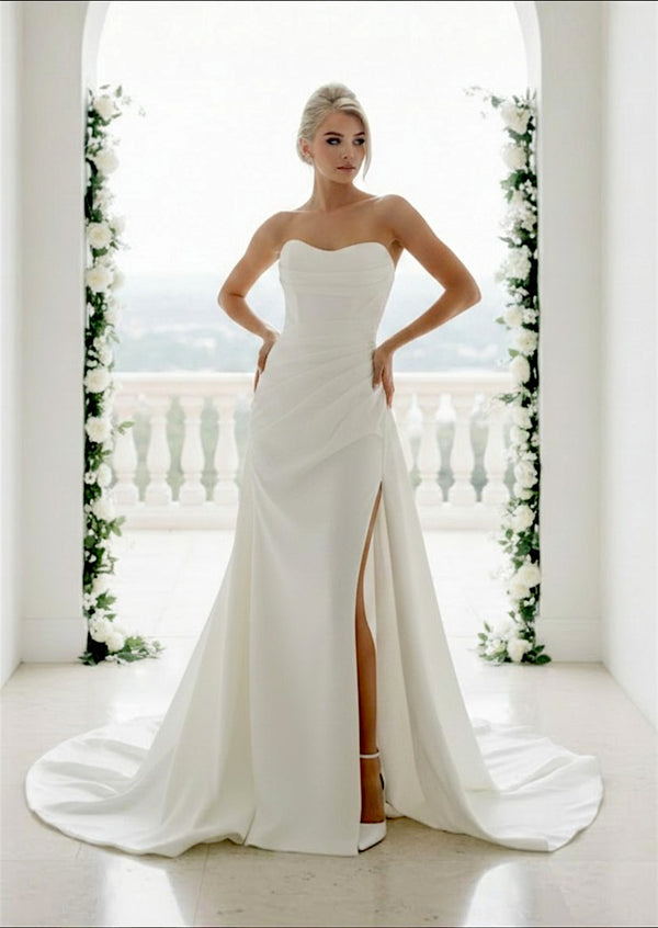 Minimalist Stretch Satin White Wedding Gown with Sweetheart Neckline