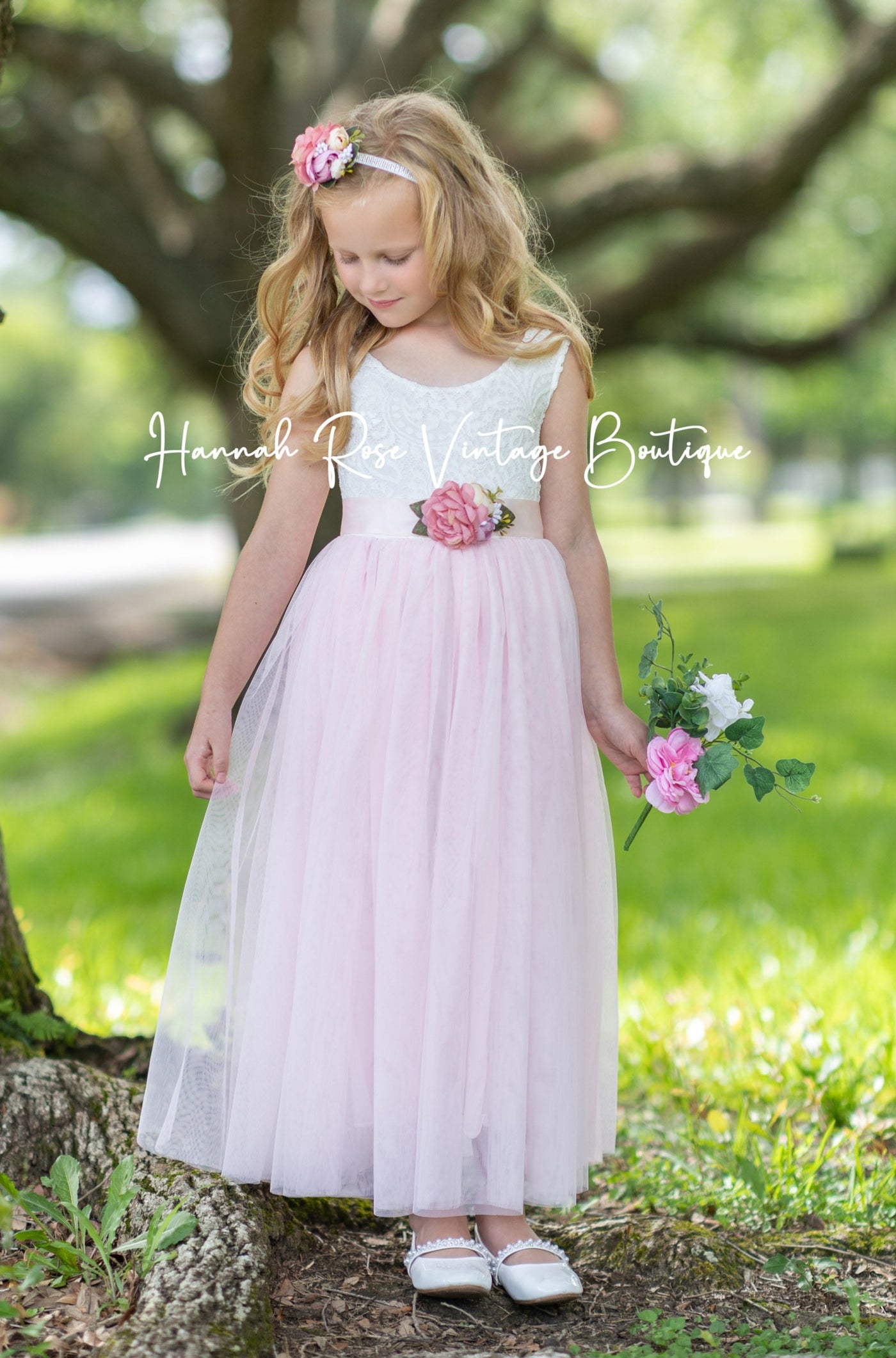 Light Pink Sleeveless Flower Girl Dress | Hannahrosevintageboutique.com